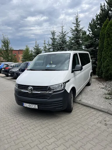 Zielony BUS - wynajem 8 i 9 osobowe